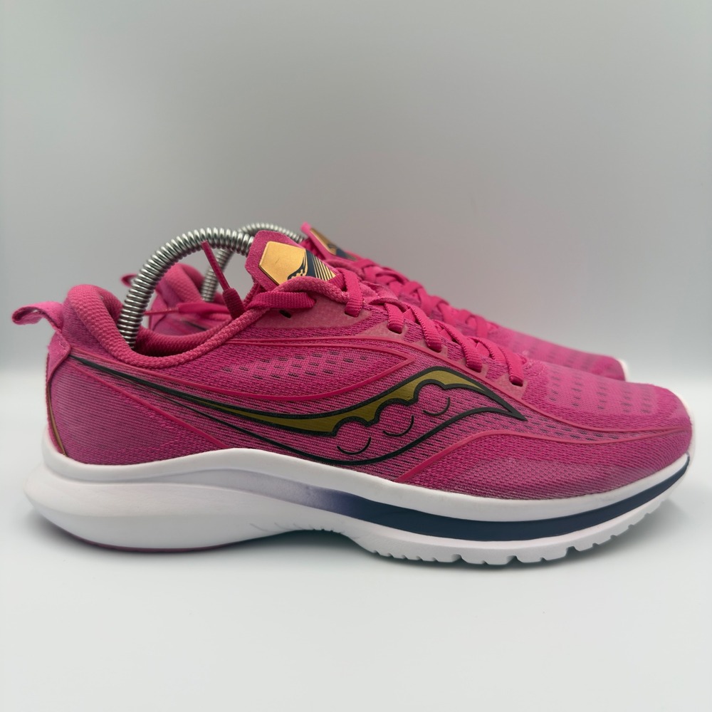 Saucony Kinvara 13 Women Size 9 Running Shoes Athletic Pink S10723-40